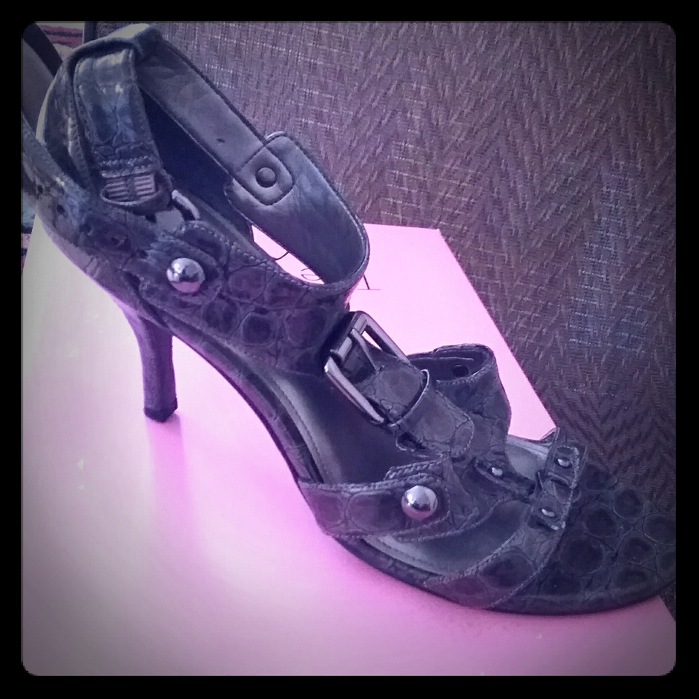 A nice classy Nina heel